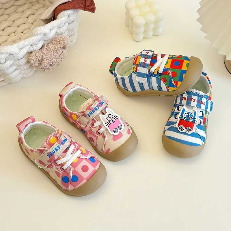 Cartoon 3D Cat Girl 2025 Spring and Autumn New Style Childrens Soft Bottom Non tiring Foot Boys Baby Canvas Shoes C251021