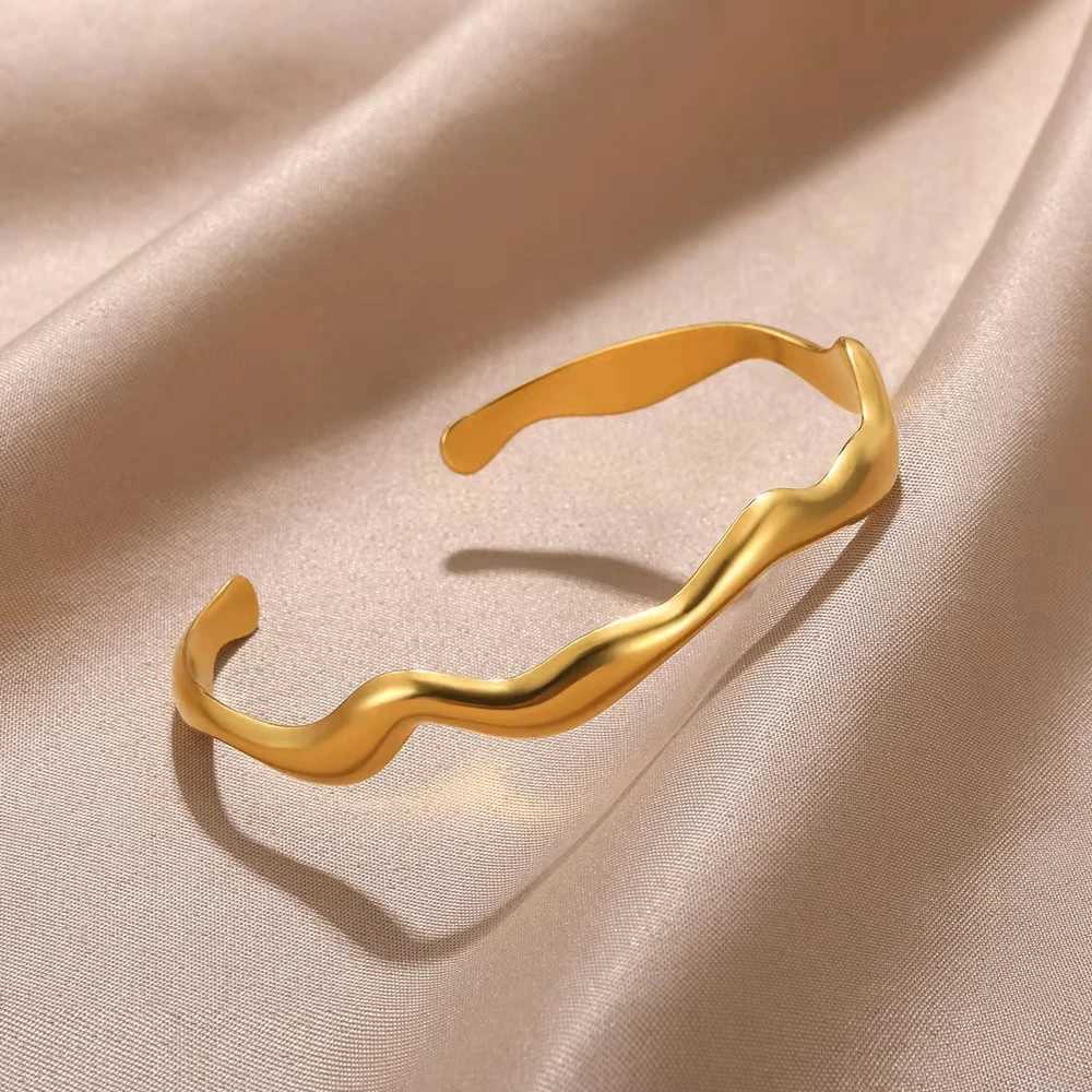 Stainless Steel Wave Open Bangle Bracelets for Women Fashion Gold Color Irregular Cuff Bangles Trendy Aesthetic Jewelry Gift J251021