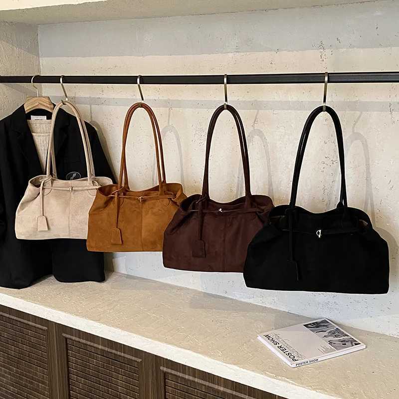 Leisure Solid Color Imitati Suede Wen Shoder Bag Butt Tab Deco Large Capacity Tote Bag for Outings Shopping Y251021