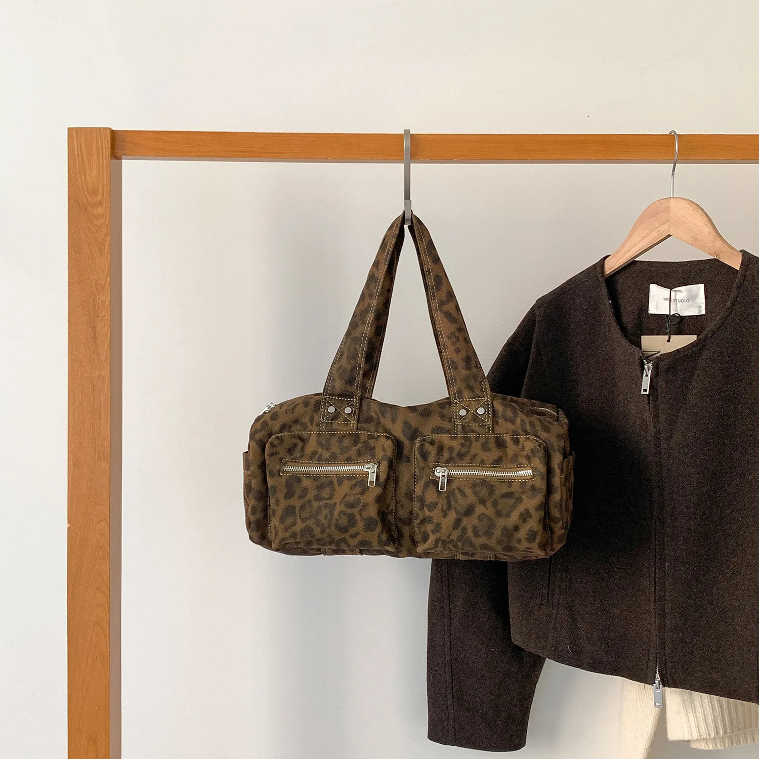 Large Capacity Leopard Print Shoulder Bag Y2K Vintage Underarm Purse for Women Lazy Style Casual Tote Bag 251015