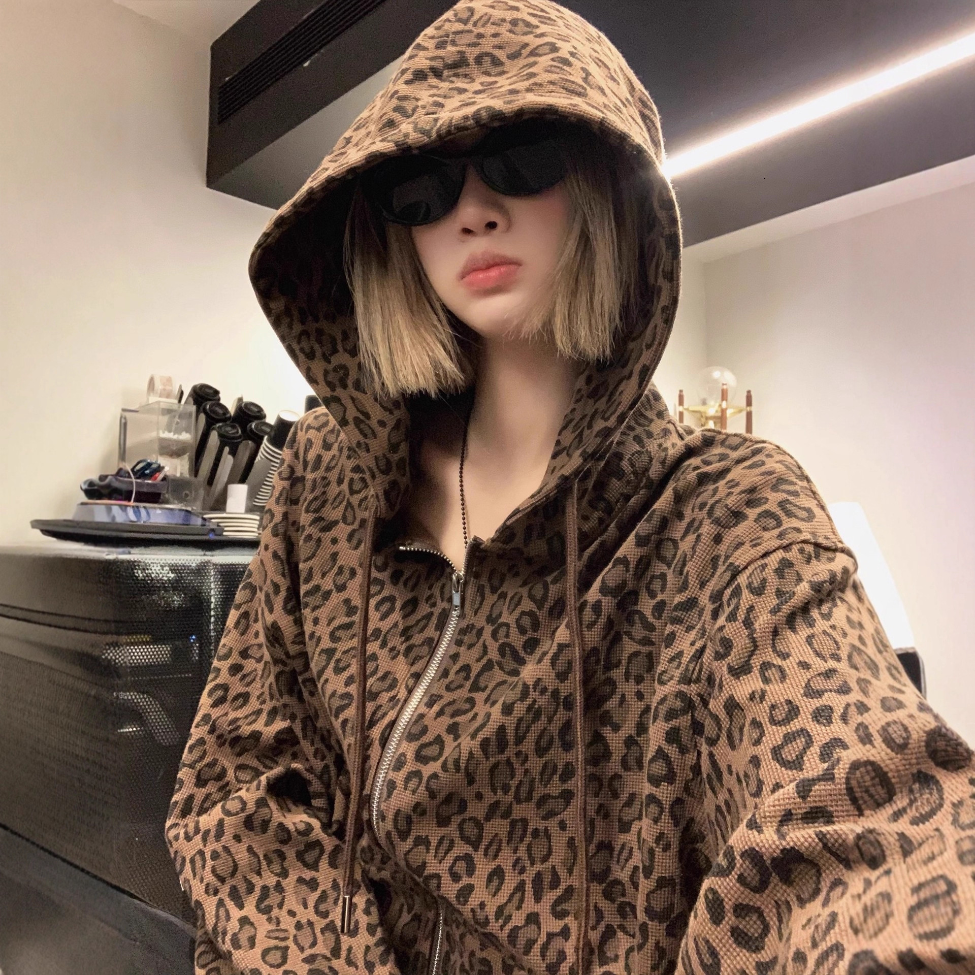 2025 waffle leopard print hooded luxury sportswear for women, designed for thin, early autumn, loose fit, slim fit, American lazy zipper jacket