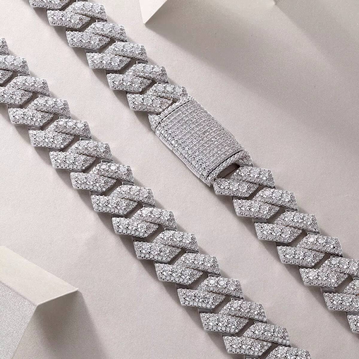 Zanlong 14038 Wholesale Cuban Hip Hop Jewelry Fashion Silver Necklaces Diamonds Iced Out Cuban Necklace for Men Moissanite Chain