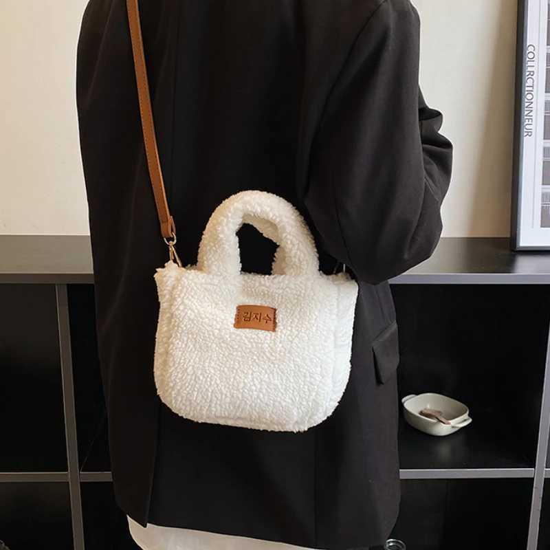 Sweet Soft Plush Women Shoulder Bags Fashion Solid Color Imitation Wool Ladies Messenger Bag Simple Square Casual Female HandbagXJ251021