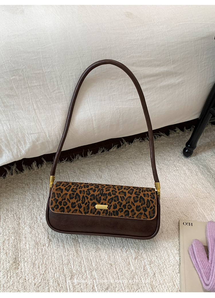 Fashionable Retro Small Square Bag New Autumn And Winter Designer Bag Retro Style Texture Luxury Handbag Underarm Women's Shoulder Bag