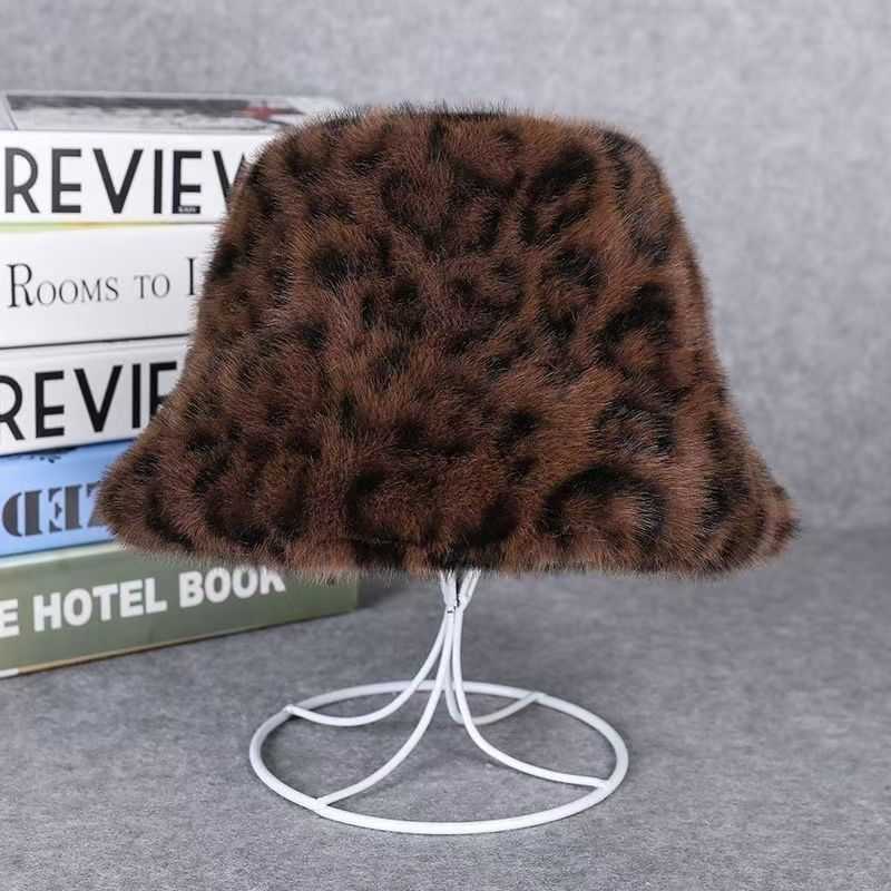 Leopard Print Fisherman Hat for Women Autumn and Winter Furry and Thickened Warm Bucket Hat Fashionable and Versatile Ear Protection Water Bucket Hat 