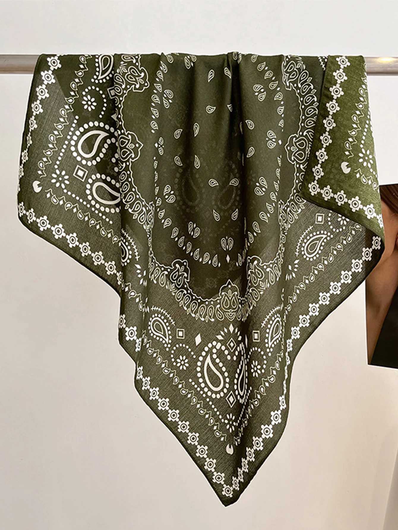 70cm Cashew Print Square Scarf Wens Breathab Imitation Silk Band Luxury Fa Neckerchi Fashion Hijab SpringSummerW251021