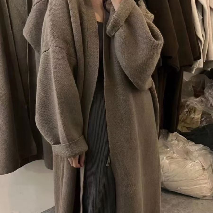 Autumn and winter new women's slim fit knitted cardigan designer elegant and fashionable loose jacket long sleeved jacket