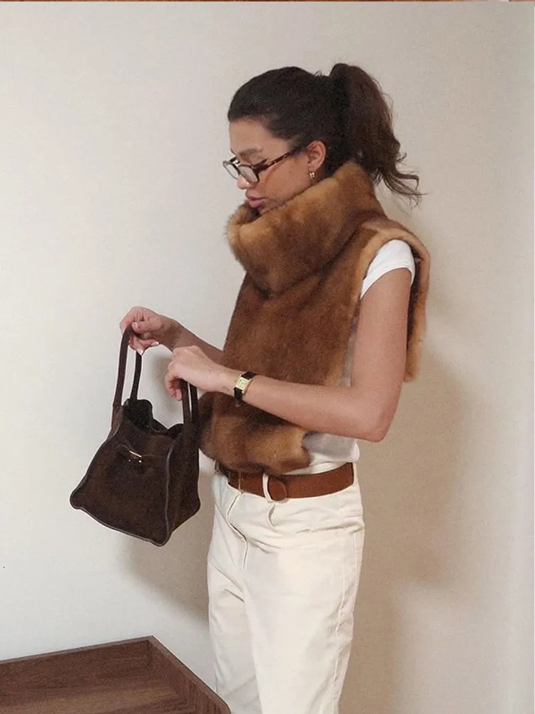 Brown Sleeveless Faux Fur Vest Casual Womens Sleeveless High Collar Loose Waistcoat Lady Daily Chic Highstreet Vests 251021