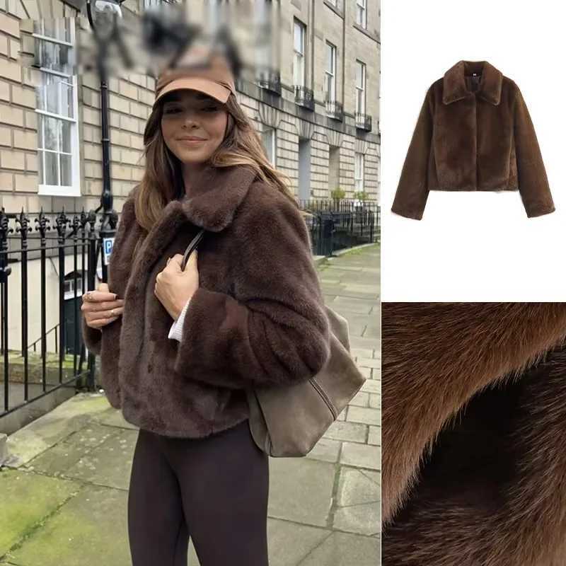 2025 Woman Brown Faux Fur Side Pockets Casual Crop Coat Fashion Women Winter Brown Thick Warm Lapel Jacket Retro Streetwear1 Y251105