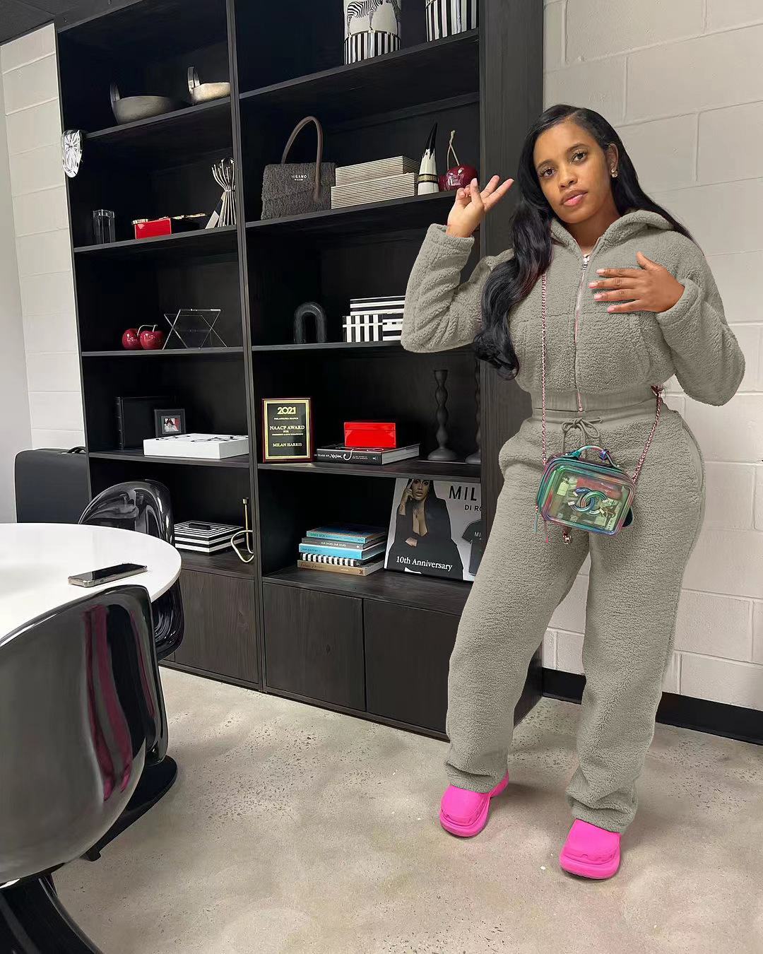 Womens Tracksuits Two Pieces Set 2025 New Solid Color Casual Fashion Bubble Velvet Winter Long Set 3 Colors