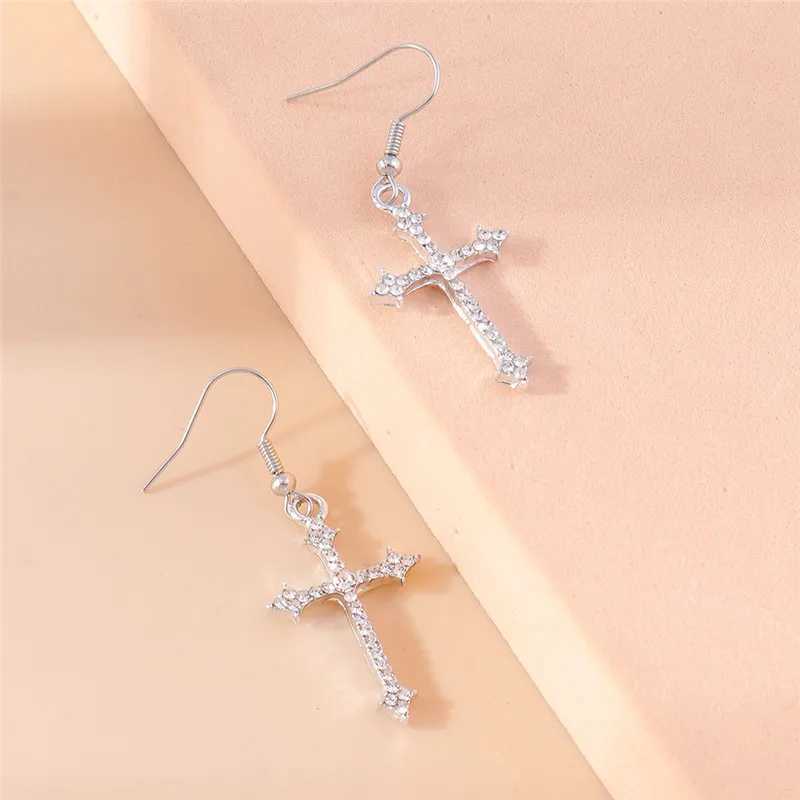 Dazzling Zircon Crystal Cross Earrings for Women Men Gothic Punk Hip Hop Jesus Crucifix Dangle Earring Christian Party Jewelry J251021