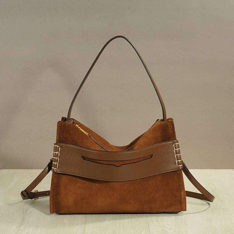 2025 Retro Light Premium Classic Matte Leather Design Feeling Large Capacity Shoulder Portable Commuter Bag