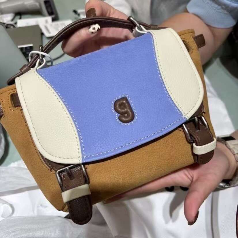 GIGI Guliang Jiji New Single Baseball Messenger Small Suede Handbag Double Shoulder Women S Crossbody Bag High Quality