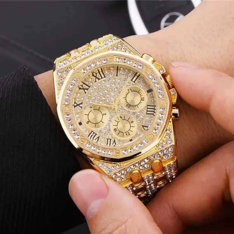 Mens Fashion Luxury Threeeye Full Diamond Roman Pattern Stainl Steel Diamond Multifunction Casual QuartzXJ251021