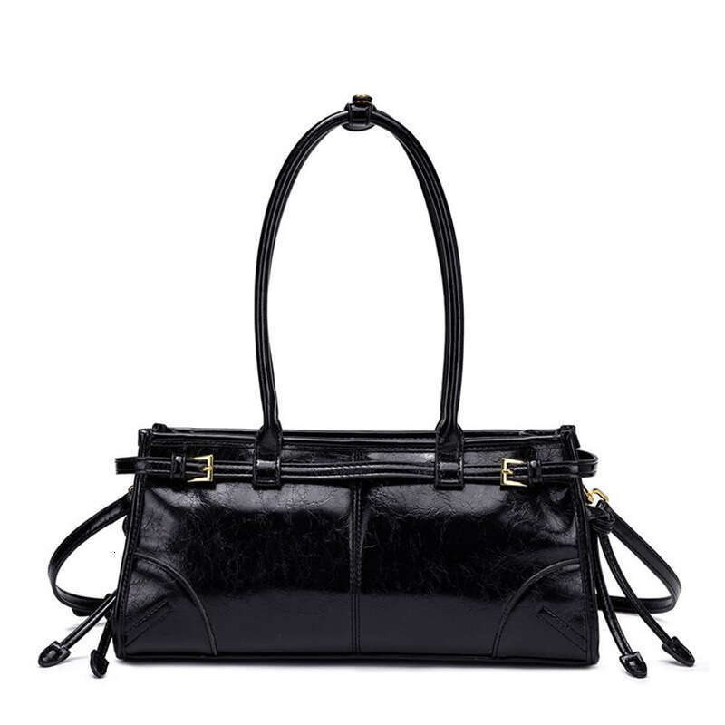 Women's shoulder crossbody bag retro large capacity Boston baguette toe layer oil wax leather motorcycle bags