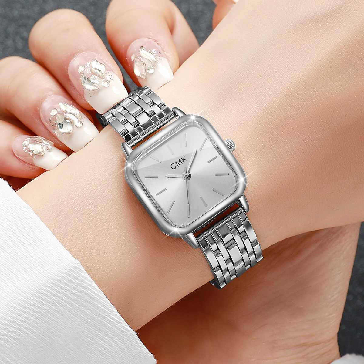 12346PCS Fashion Square Women es Simple Ladies Quartz Wrist Reloj MujerWithout BoxXJ251021