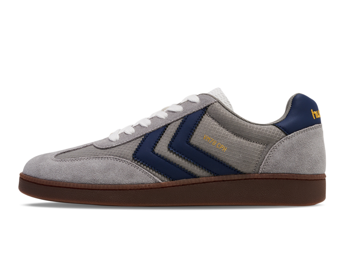 Designer's new light luxury low top retro casual sports board shoes, coffee colored suede tennis shoes, running shoes, fashionable and durable le