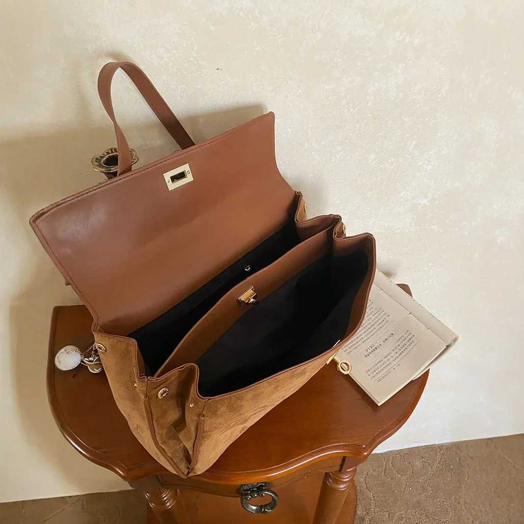 Vintage Matte Wens Tote Bag Large Capacity Cmuter Underarm Bag AutumnWinter HighEnd Feel Versatile Crossbody Single Sho Y251021