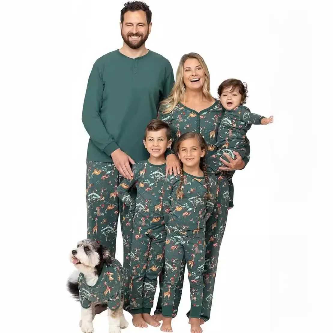 Family Christmas Pajamas Set 2026 New Years Costume Green Allover Print 2 Pieces Suit Homewear BabyDog Romper Xmas Look Pyjama L251021SX4P