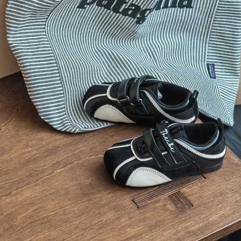 Girls Casual Sports Shoes 2025 Autumn Comfortable Anti Slip Outdoor Children Walking Shoes Toddler Ballet Retro Princess Shoes C251021