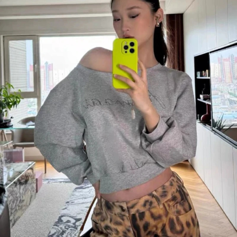 Women Hoodies Autumn Streetwear Off Shoulder Seductive Cropped Allmatch Sweatshirts Baggy Fashion Print Aesthetic Casual 251017