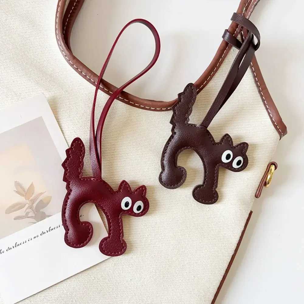 Cute PU Leather PU Leather Cat Hanger Dog Cute Puppy Cartoon Keychain Cartoon Car Keyring Bag Pendant Bag Ornament W251021