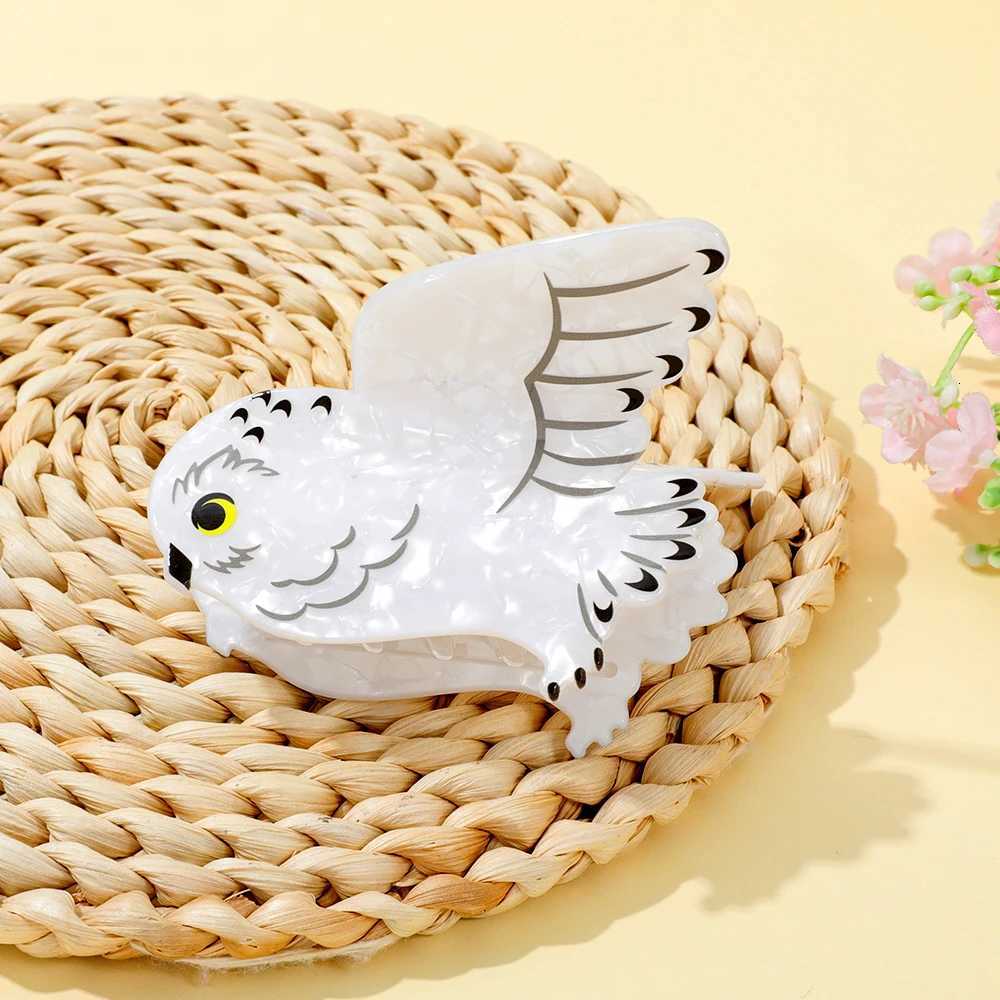 White owlshaped hair claw clip a cute and multifunctional hair accessory clawW254021