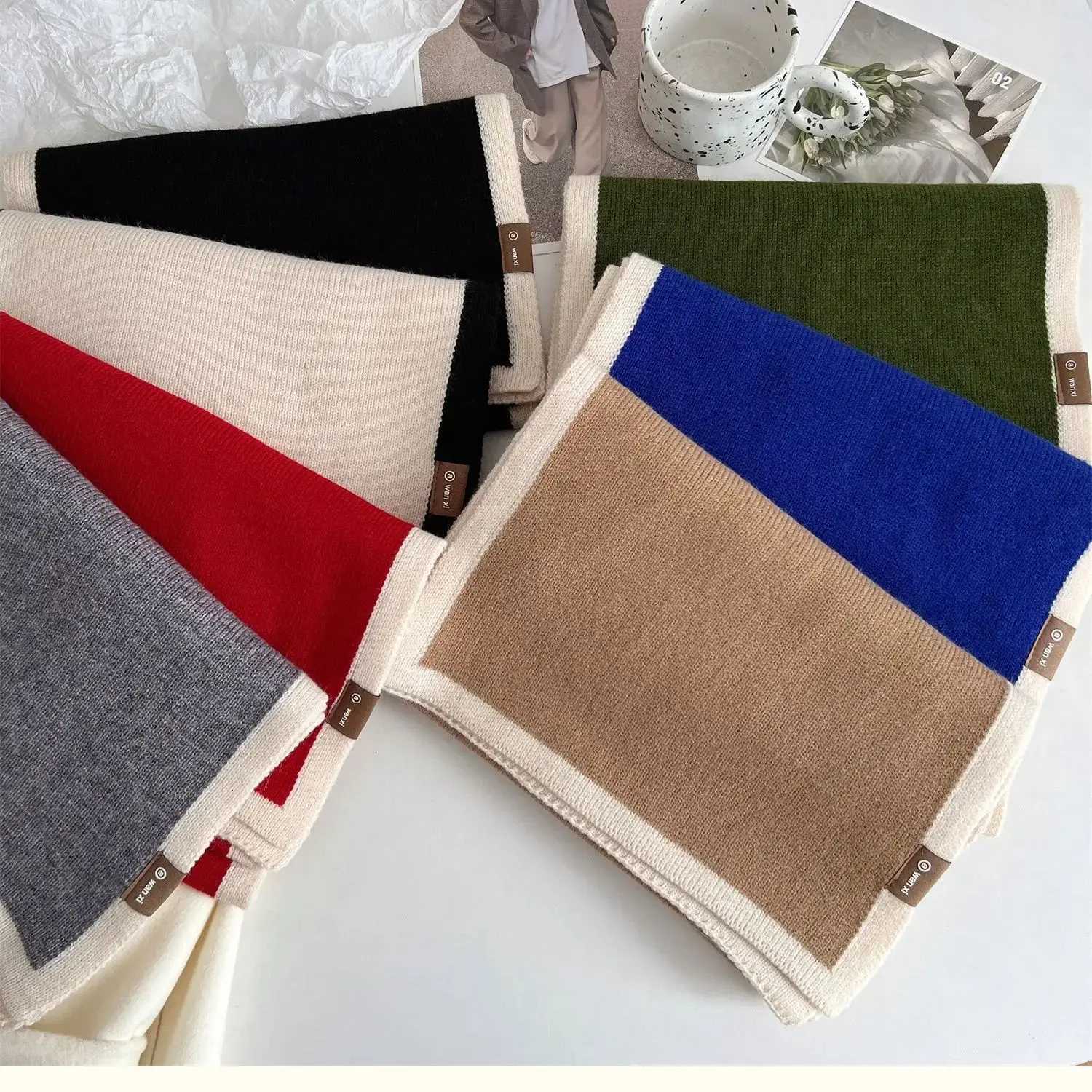 2024 Black and white color matching scarf new winter style highgrade border knitted wool niche design versatile boys and girls W251021