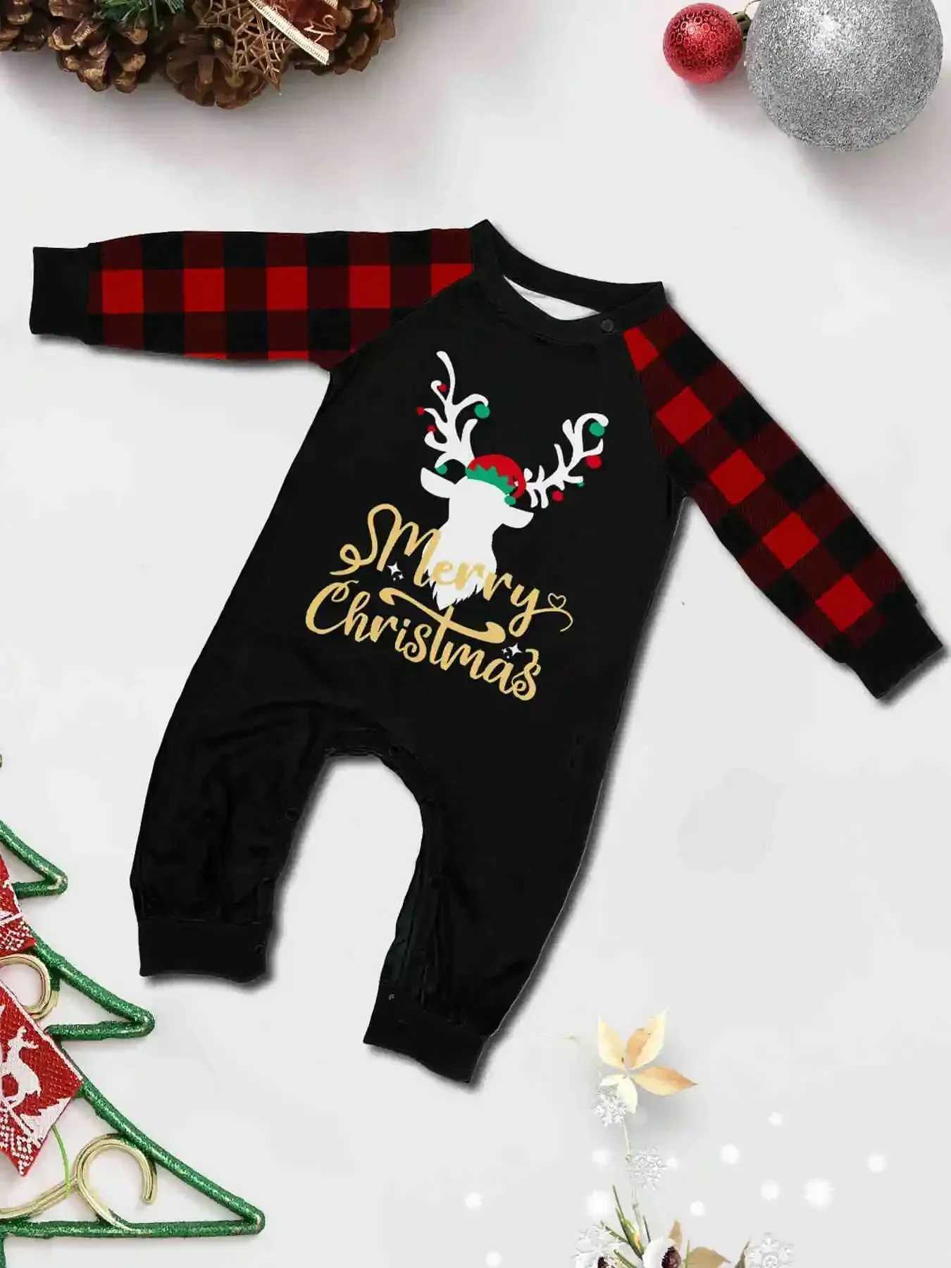 2025 New Family Pajamas Set Merry Christmas Plaid Print Mom Daughter Dad Son Matching Clothes Soft Cute Pyjamas Xmas Look Wear L251021AM1X