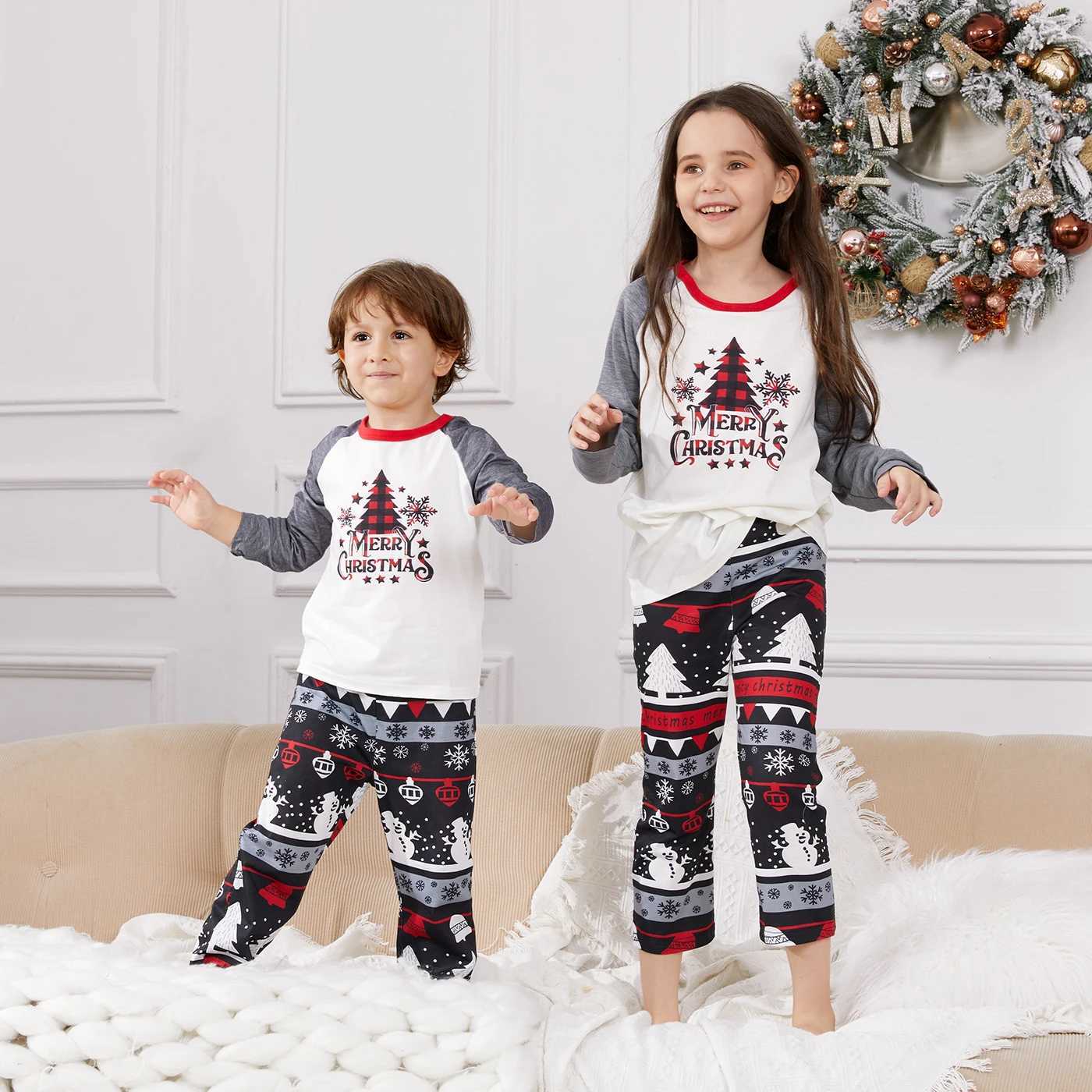 Family Matching Pajamas Set With Christmas Tree Snowflake And Letter Print Grey SGS Safety Certified L251021KGAH
