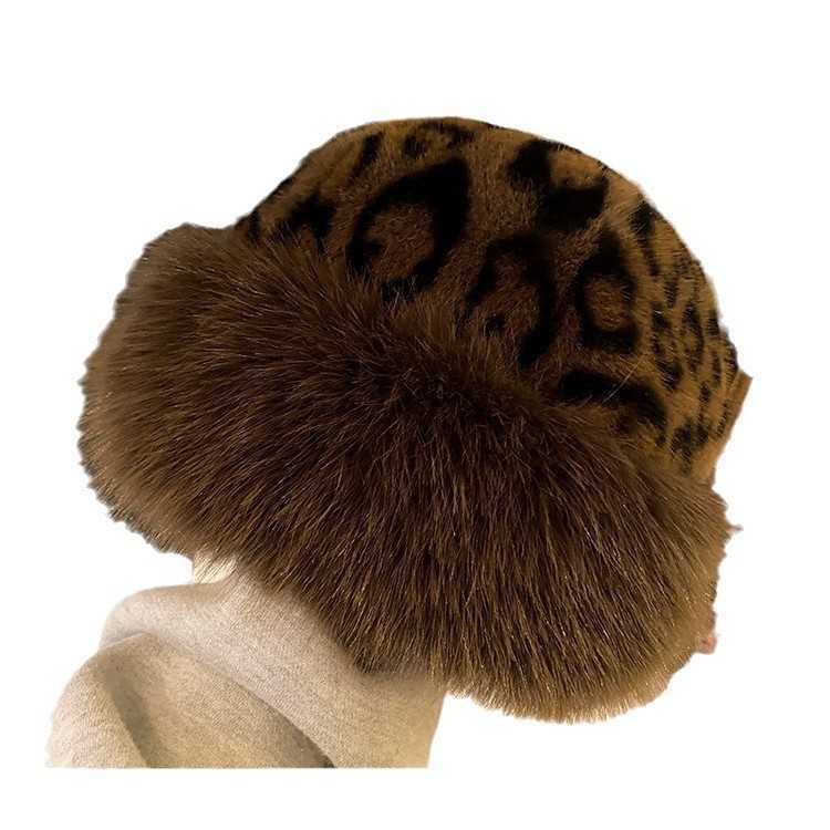 Leopard Print Warm Plush Hat for Women 2024 Autumn Multiseason Thickened Antislip Ear Protection Fisherman Hat Trendy H251020