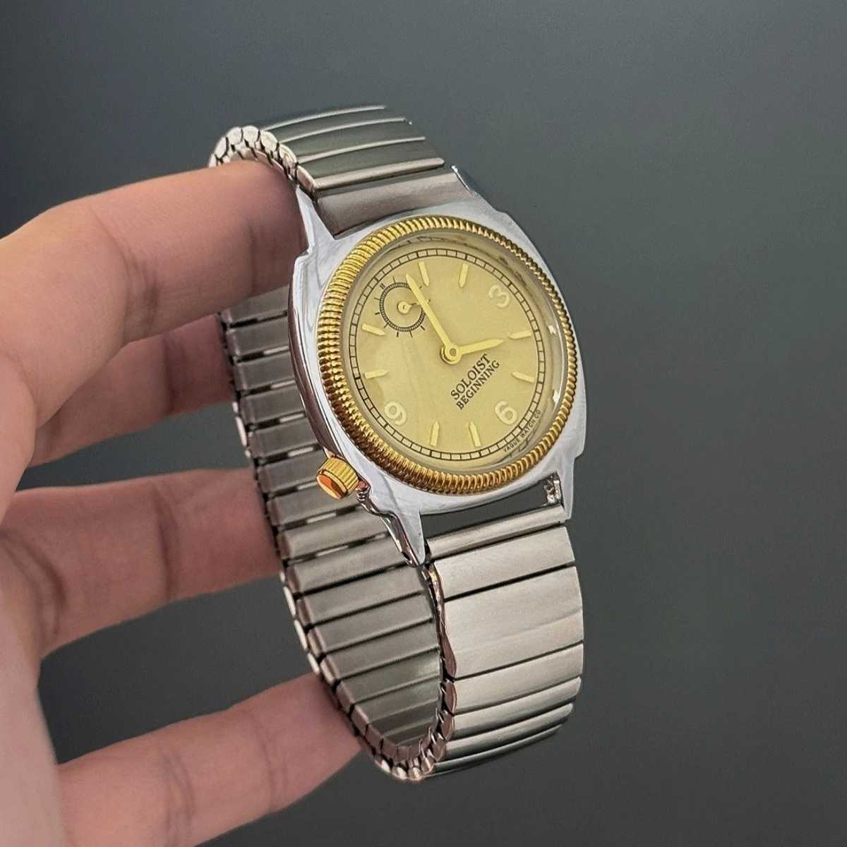 Vintage spring str womens independent second dial retro light luxury fashion niche quartz Telescopic strXJ251021