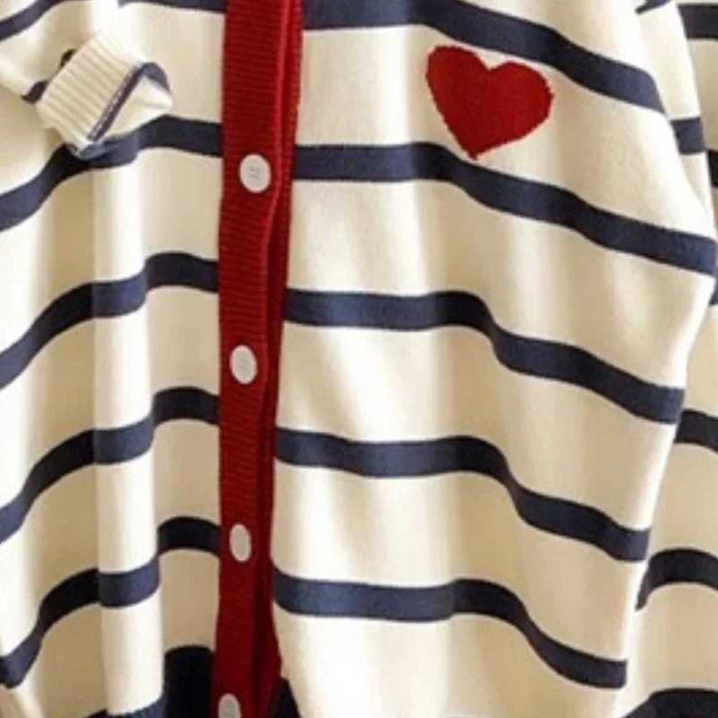 2025 Knitted Cardigan Coat for the Whole Family Christmas Children Autumn Sweater ThreeLine Pattern Love ForeignStyle Clothes L251021ZYVW