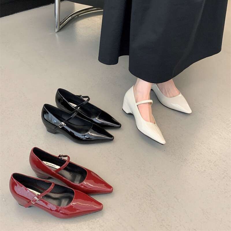 New Designer Shoe Women's Elegant Mary Jane with Shallow Mouth, High Patent Leather Pointed Toe & Chunky Heel Single Shoes