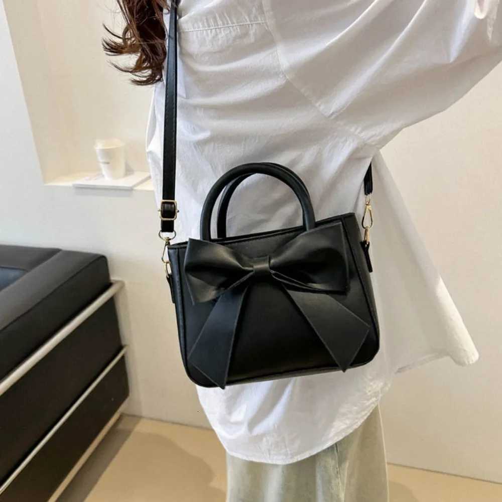 Trendy Bow Lady Shoulder Bag Handbag Solid Underarm Bag Daily Commuting Bag Casual Messenger Bag Sweet PU Leather Square BagXJ251021