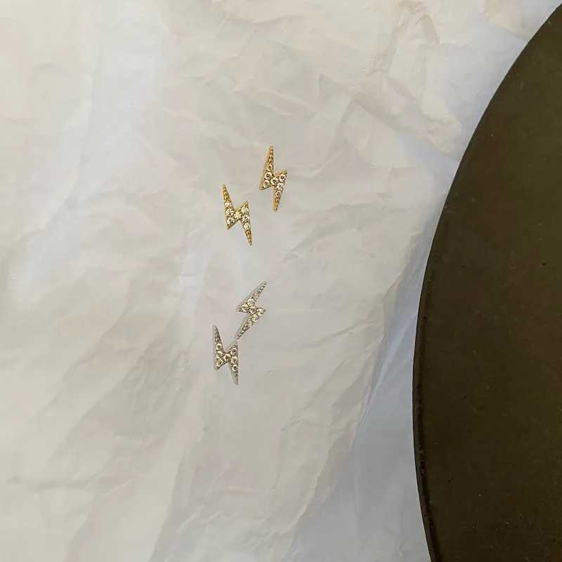 925 Sterling Silver Simple Fashion Pav Crystal Lightning Stud Earrings Women Exquisite Student Girlfriend Jewelry Accessories J251021