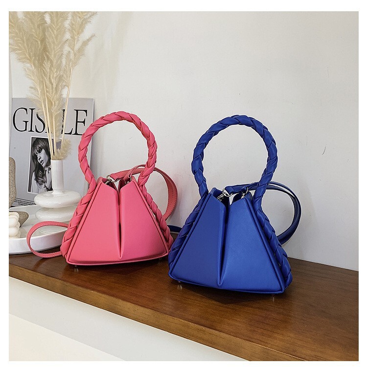 2025 Autumn/Winter New Designer Bag Fashion Personalized Women's Luxury Handbag New Fashion Color Block Women's Shoulder Bag