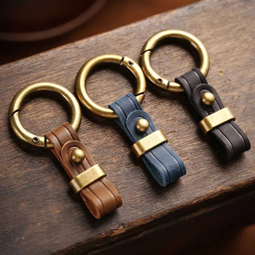 Retro Leather Car Keychain Mens Waist Hanging Keyring Key Chain Suitable for Car Keys with Keyhole Larger Than 1cm039in W251021