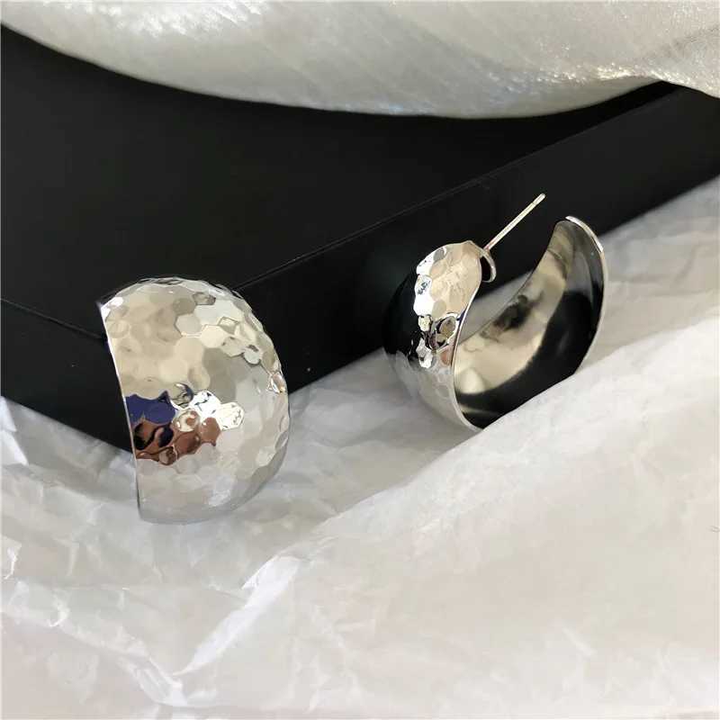 Retro Simple Semicircle Dangle Earrings for Women Vintage Big CShape Drop Earrings European Metal Geometric Party Jewelry Gift J251021