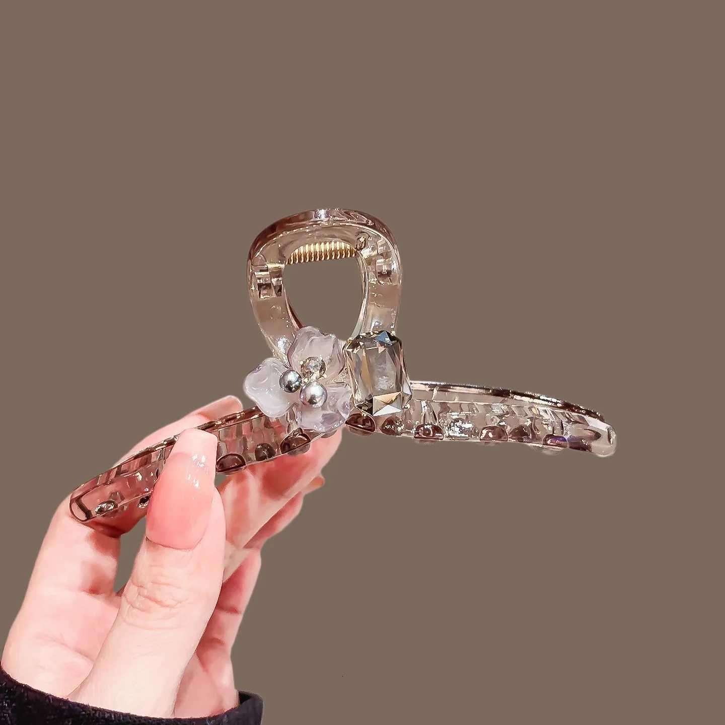 Korean Style Crystal Pearl Flower Hair Clip Highend Large Size Acrylic Hair Grip Womens Back of Head Fashion Hair ClawW254021