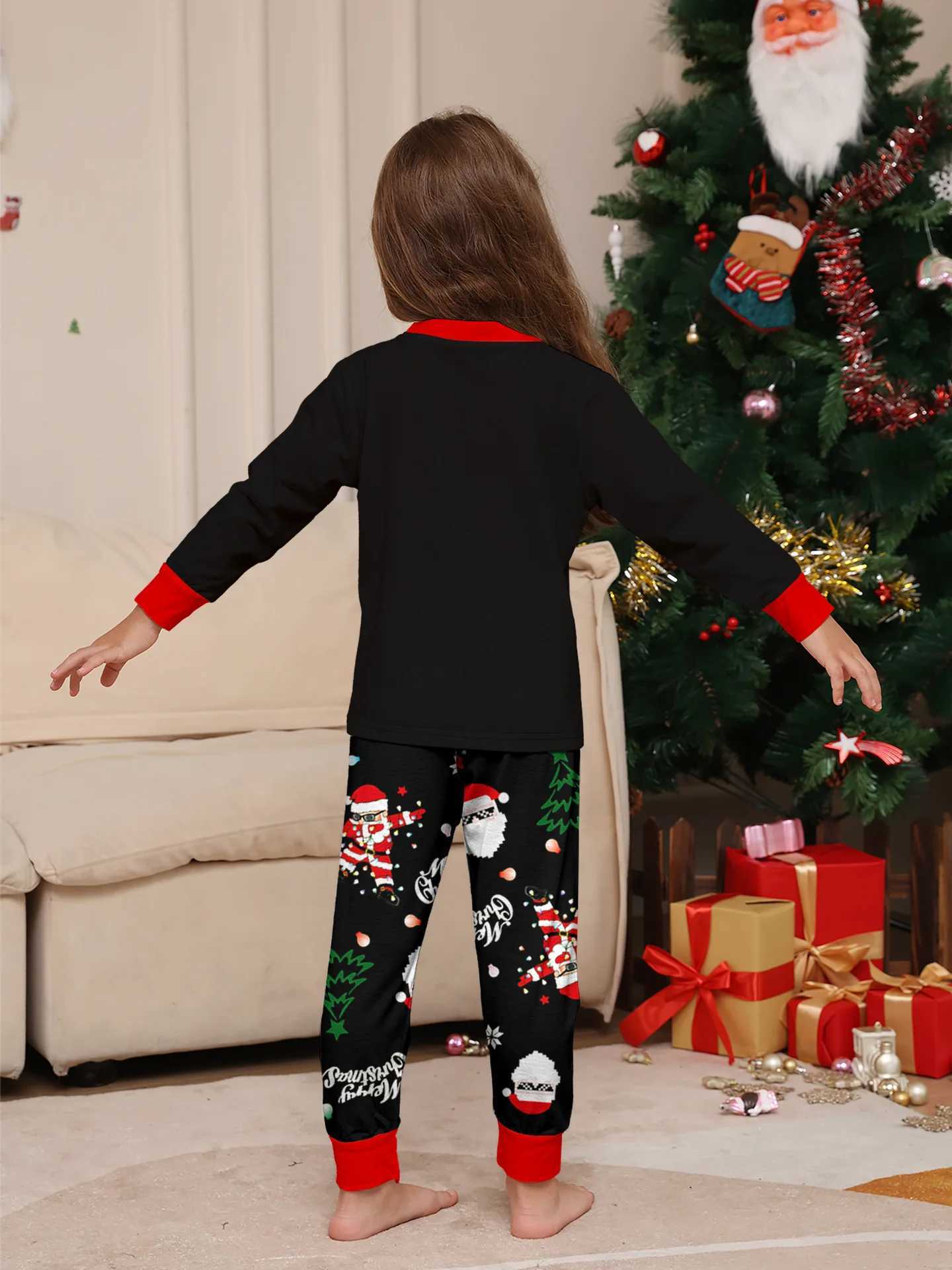 2025 New familyfriendly home wear for Christmas holiday photos including adult and childrens pajama sets Family Pajamas L251021GJLD