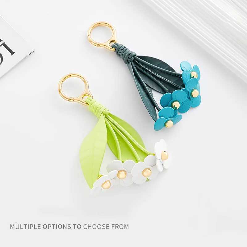 Strawberry flower leaves bag charm for women bag fashion highend exquisite workmanship bag decoration bag accessories J251121