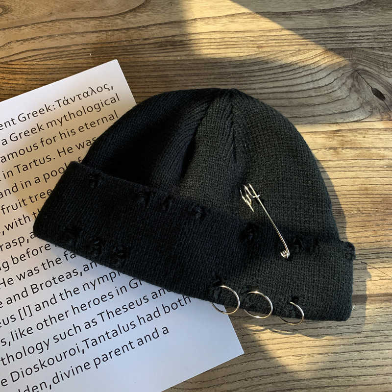 Fashion Ring Pin Hip Hop Woolen Hat Autumn Winter Lovers Net Red Fashion Hat Mens and Womens Knitted Hat H251020