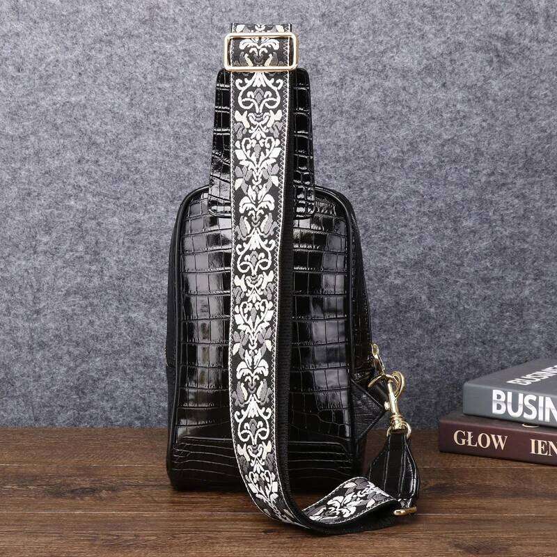 New Men's Crocodile Print Chest Genuine Fashion Casual Leather Retro Multi-Function Shoulder Bag 251021