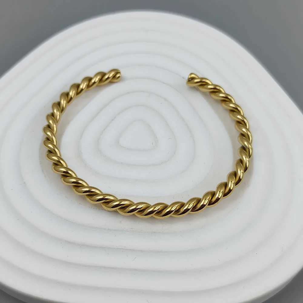 Doublelayer wirewrapped stainless steel goldplated 18K bracelet highquality waterproof silver jewelry gift for couples J251021