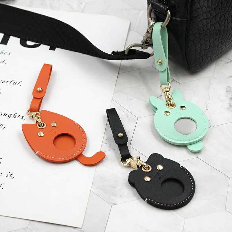 Fashion Animal PU Leather Car Keychain Accessories Lovely Cartoon Access Card Key Chains for Women Applicable To Air Tag Locator W251021