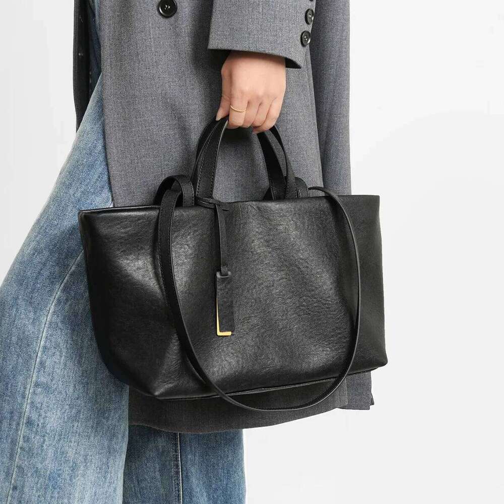 Classic Large Vintage Vegetable Tanned Leather Women Totes Coffee Color High Quality 2 Lenght Handle Daily Travel Handbag
