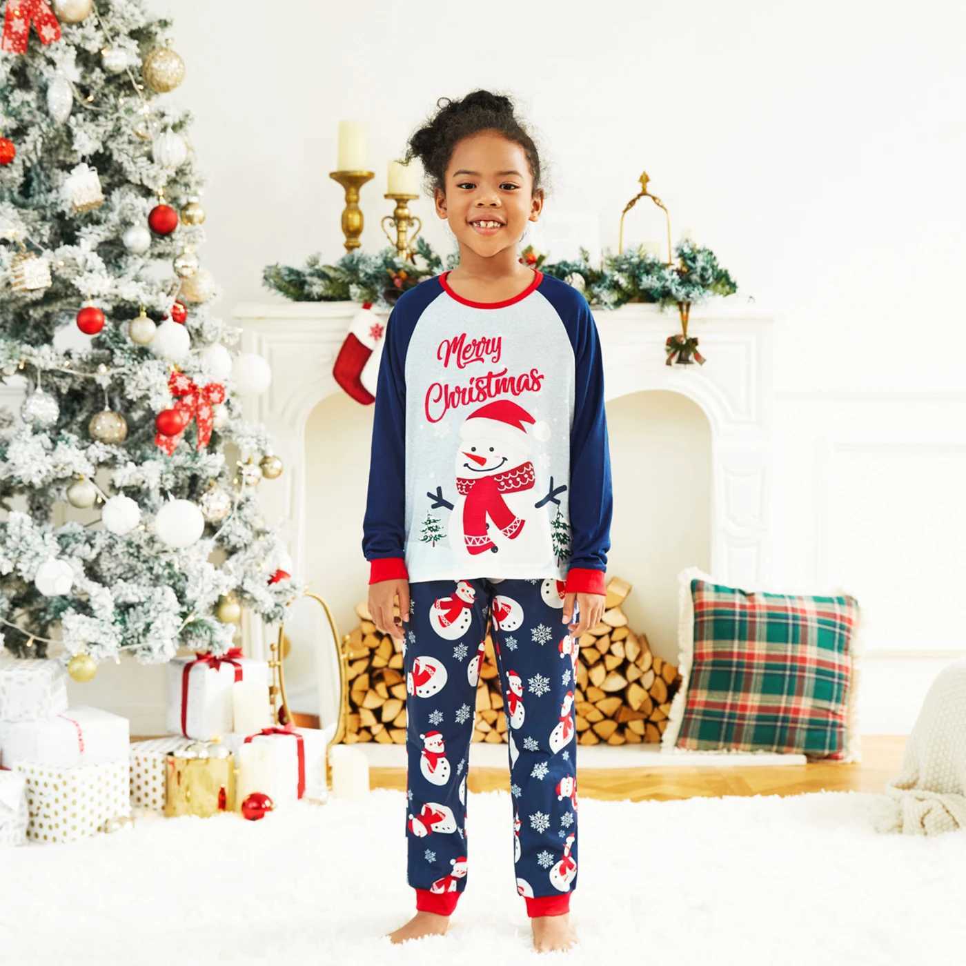Family Matching Christmas Cartoon Letter Print Top And Pants Pajama Set L2510211393