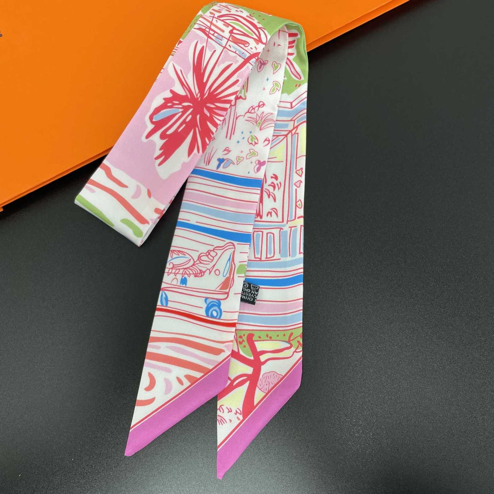 2024 Design Sketch Shoes Brand Silk Scarf Luxury Scarf Wen Foard Skinny Bag Scarves Neckerchi Fashion Hair bandW251021