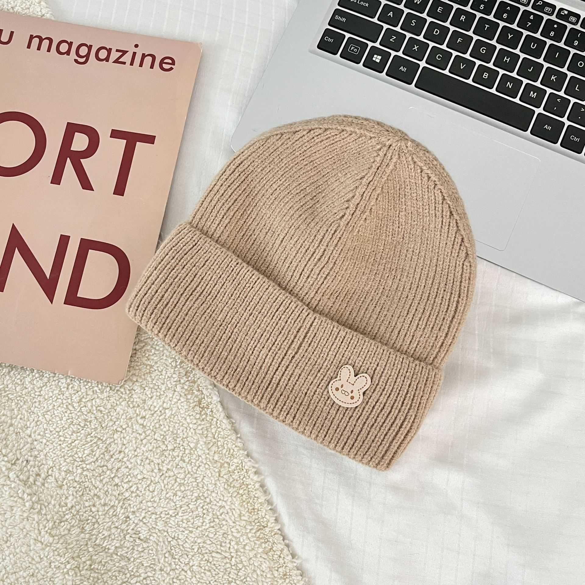 Style Cute Rabbit Label Knitted Hat for Women Fleecelined Thickened Wool Hat with Letter Label Unisex H251020